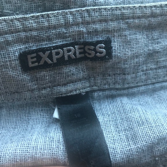 Express grey/white knit button from shorts - Picture 3 of 10
